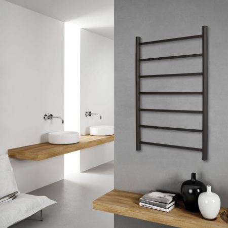 Полотенцесушитель водяной Vimarr Briz LNK-13VMRB58BM 500х800 лесенка, с фитингами в комплекте, черный матовый (муар)